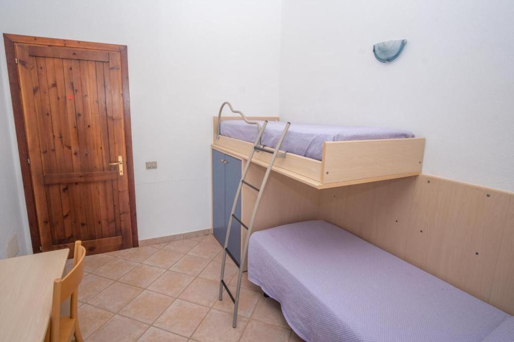 Villetta Porto Corallo Vista Mare วิลลาปุตซู ภายนอก รูปภาพ