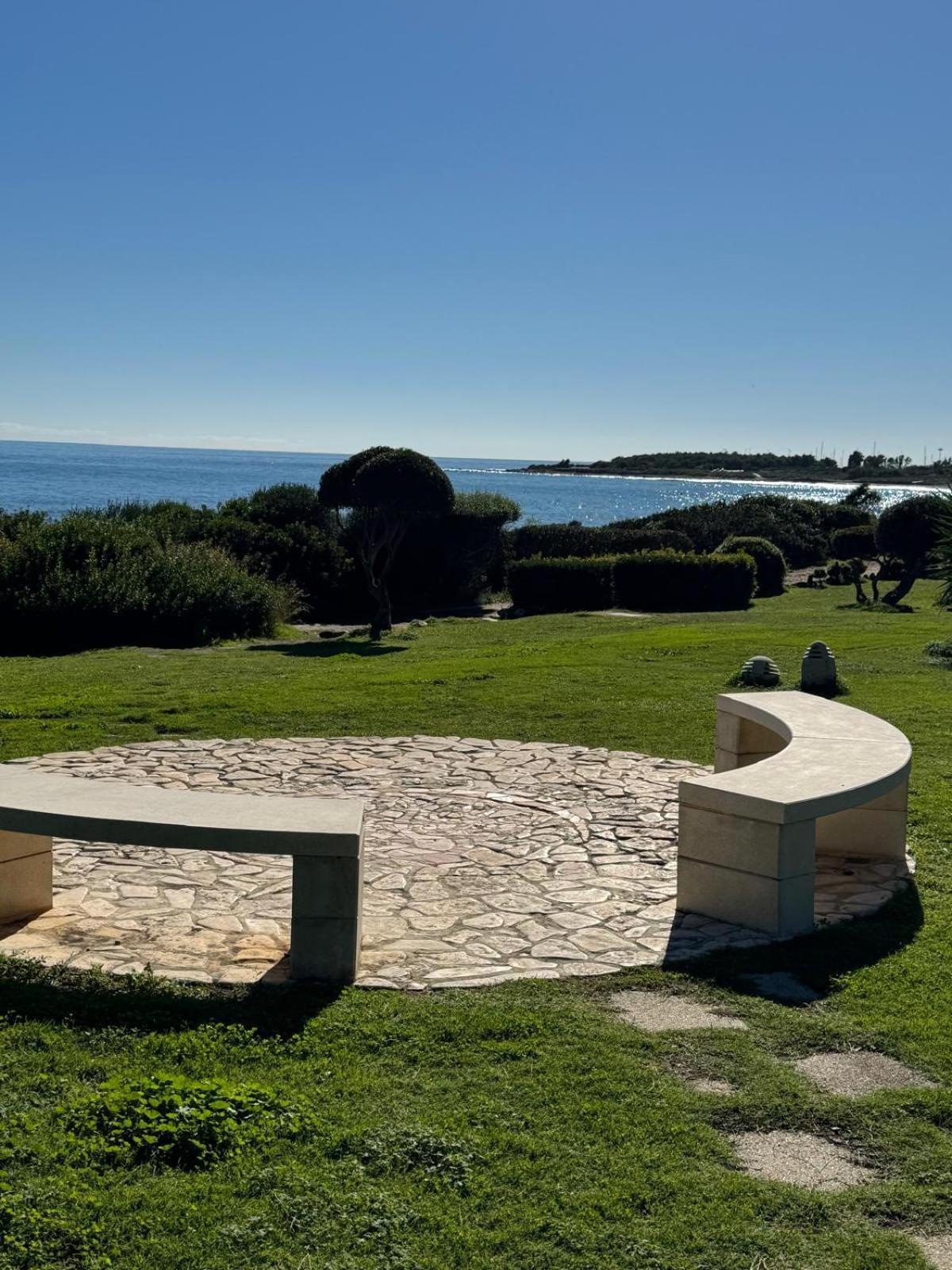 Villetta Porto Corallo Vista Mare วิลลาปุตซู ภายนอก รูปภาพ