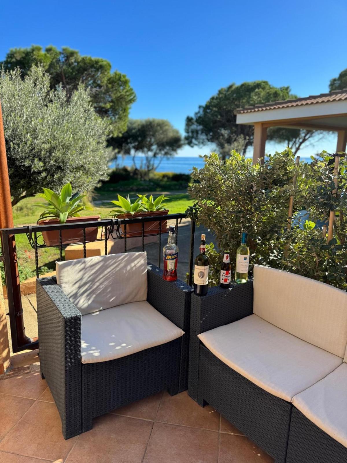 Villetta Porto Corallo Vista Mare วิลลาปุตซู ภายนอก รูปภาพ